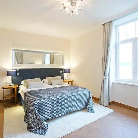 Amadria Park Royal Szálloda 4*