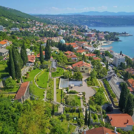 Szálloda Amadria Park Royal 4*
