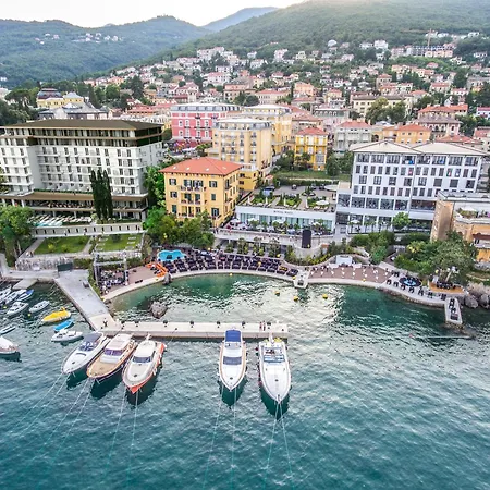 Hotell Amadria Park Royal