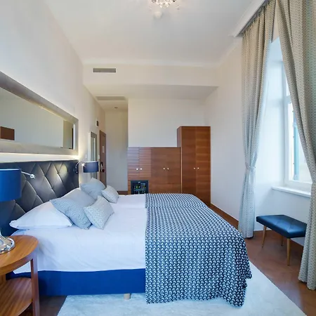 Amadria Park Royal Szálloda 4*