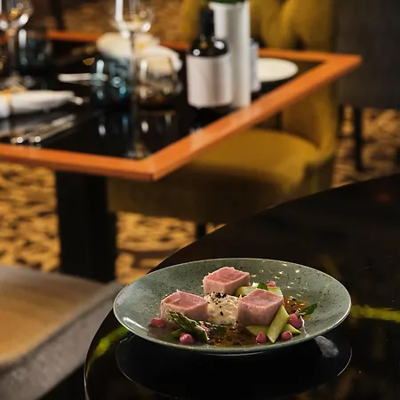 Amadria Park Royal Hotel 4*