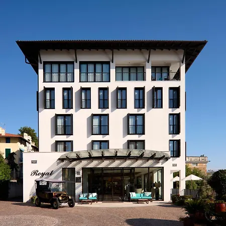 Szálloda Amadria Park Royal 4*