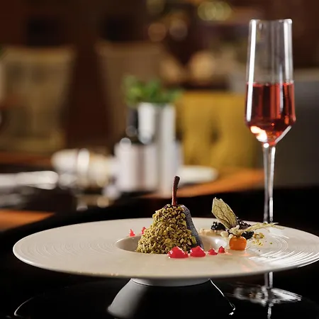 Hotell Amadria Park Royal