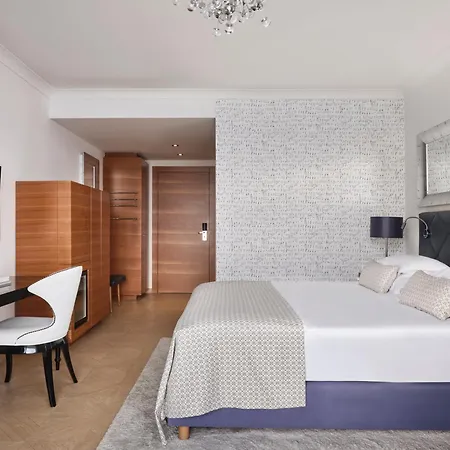 Amadria Park Royal ホテル