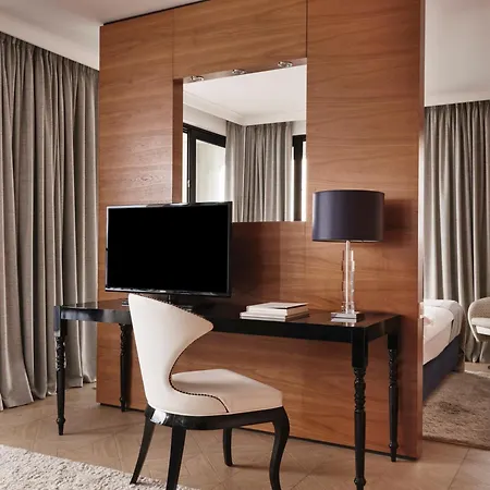 Amadria Park Royal Hotell 4*