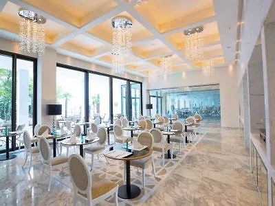 호텔 Amadria Park Royal 4*